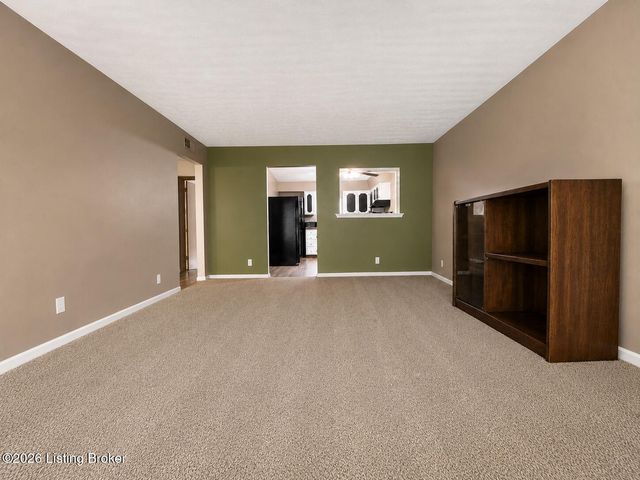 3501 Paragon Ct UNIT 30, Louisville, KY 40218