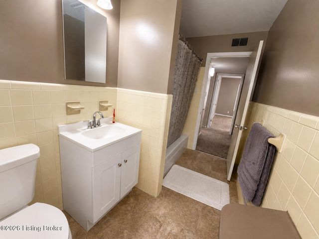 3501 Paragon Ct UNIT 30, Louisville, KY 40218