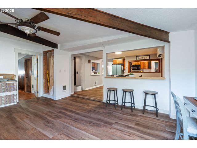 1416 E 14TH St, The Dalles, OR 97058