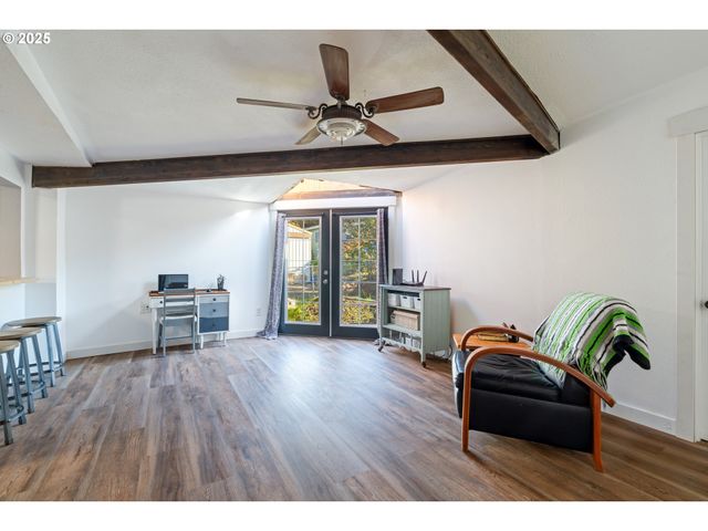 1416 E 14TH St, The Dalles, OR 97058