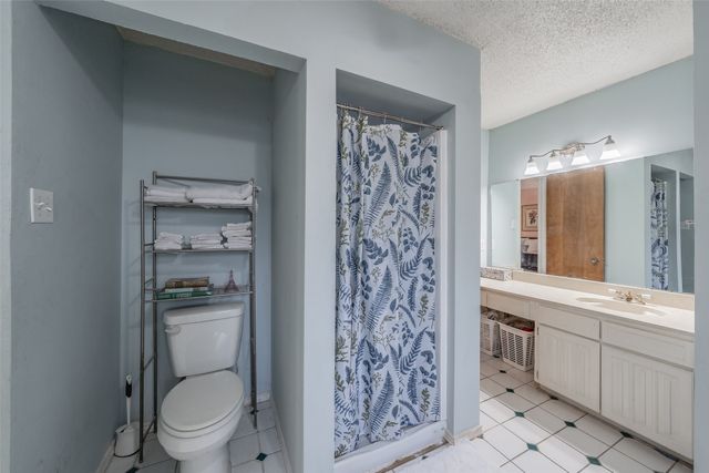 3213 Whisperwood Court, Bedford, TX 76021
