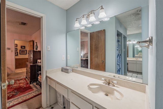 3213 Whisperwood Court, Bedford, TX 76021