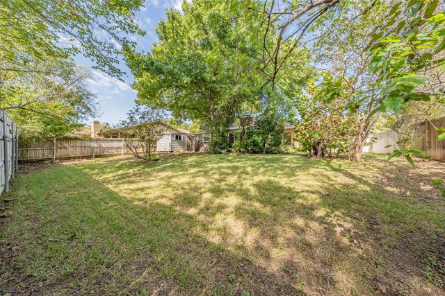 3213 Whisperwood Court, Bedford, TX 76021