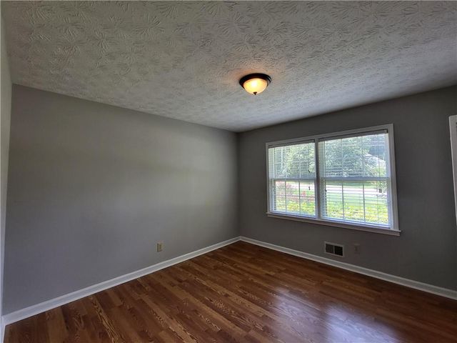 4548 Shallowford Road, Roswell, GA 30075