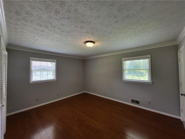 4548 Shallowford Road, Roswell, GA 30075