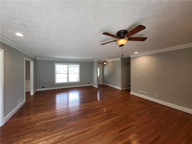 4548 Shallowford Road, Roswell, GA 30075