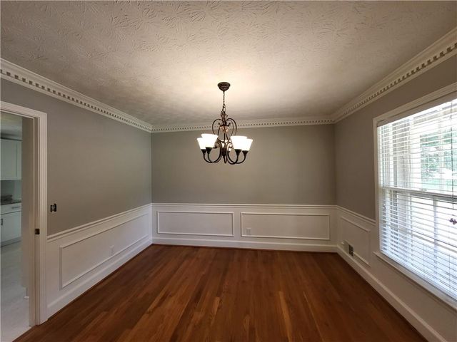 4548 Shallowford Road, Roswell, GA 30075