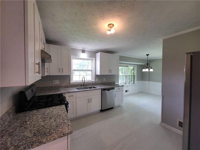 4548 Shallowford Road, Roswell, GA 30075