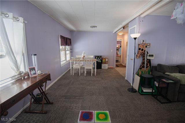 92 larry Lane, Cortland, OH 44410