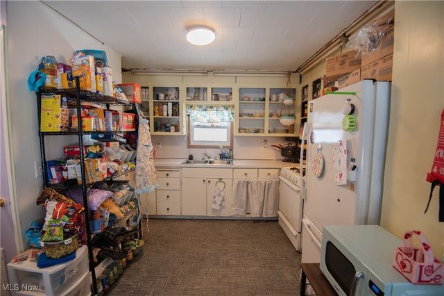 92 larry Lane, Cortland, OH 44410