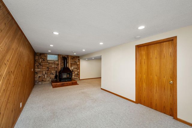 15408 Drexel Court, Apple Valley, MN 55124