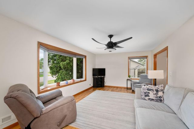15408 Drexel Court, Apple Valley, MN 55124