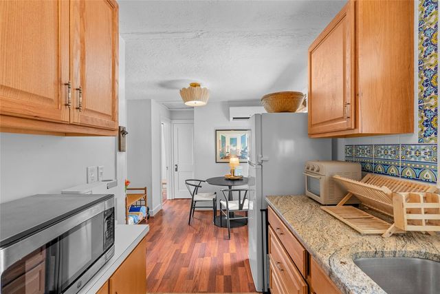 2244 8TH AVENUE N, St Petersburg, FL 33713