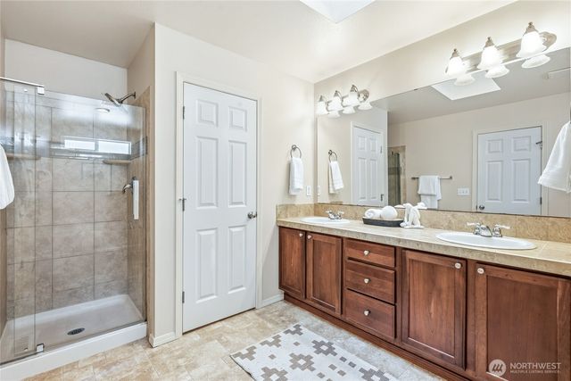 7927 NE 87th Place, Marysville, WA 98270