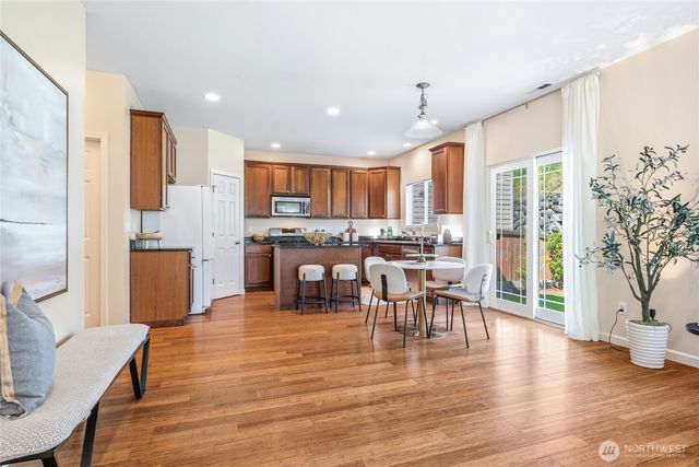 7927 NE 87th Place, Marysville, WA 98270