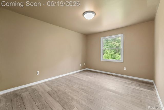 7386 Woodlore Drive, West Bloomfield Charter Township, MI 48323