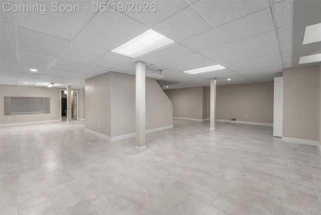 7386 Woodlore Drive, West Bloomfield Charter Township, MI 48323