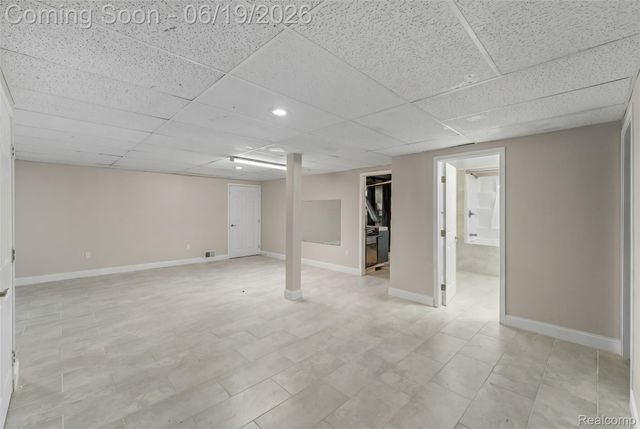 7386 Woodlore Drive, West Bloomfield Charter Township, MI 48323