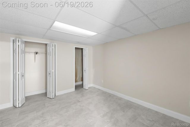 7386 Woodlore Drive, West Bloomfield Charter Township, MI 48323