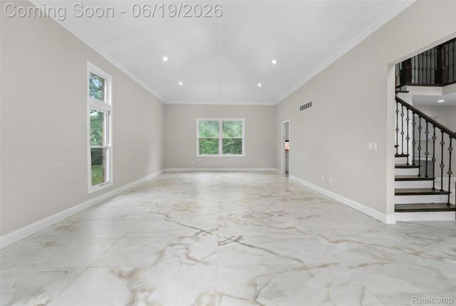 7386 Woodlore Drive, West Bloomfield Charter Township, MI 48323