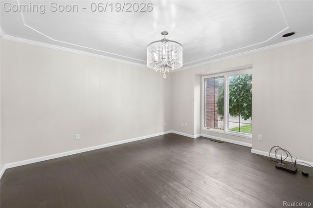 7386 Woodlore Drive, West Bloomfield Charter Township, MI 48323
