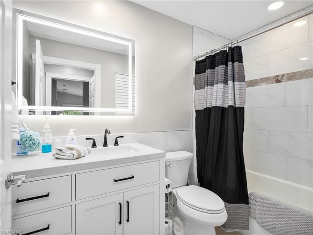 15350 Queen Angel WAY, Bonita Springs, FL 34135