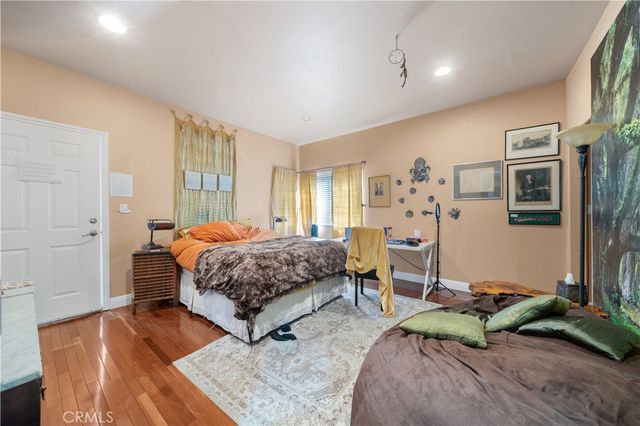 2516 Elsinore Street, Los Angeles, CA 90026