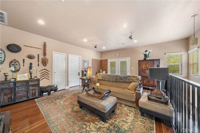 2516 Elsinore Street, Los Angeles, CA 90026