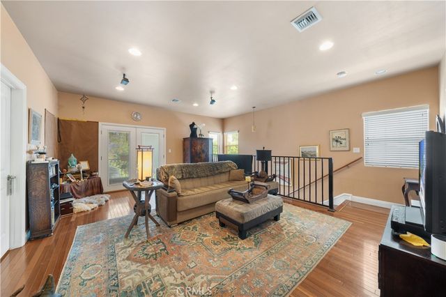 2516 Elsinore Street, Los Angeles, CA 90026