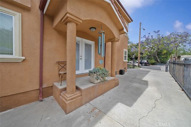 2516 Elsinore Street, Los Angeles, CA 90026