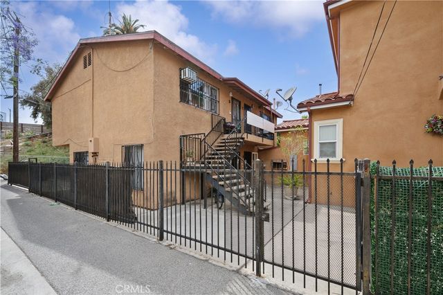 2516 Elsinore Street, Los Angeles, CA 90026