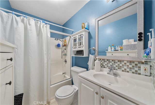 2516 Elsinore Street, Los Angeles, CA 90026