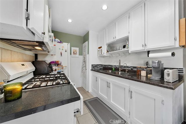 2516 Elsinore Street, Los Angeles, CA 90026