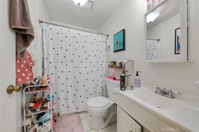 2516 Elsinore Street, Los Angeles, CA 90026