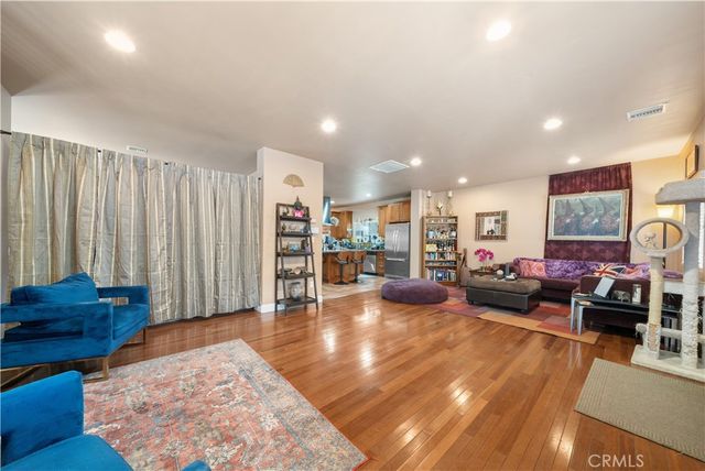 2516 Elsinore Street, Los Angeles, CA 90026
