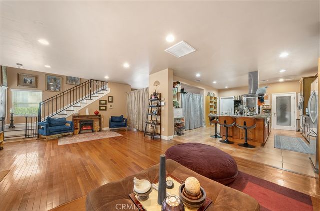 2516 Elsinore Street, Los Angeles, CA 90026
