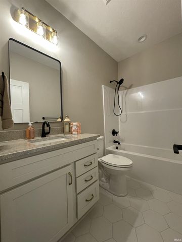 889 Ravenstone Drive, Lafayette, IN 47909