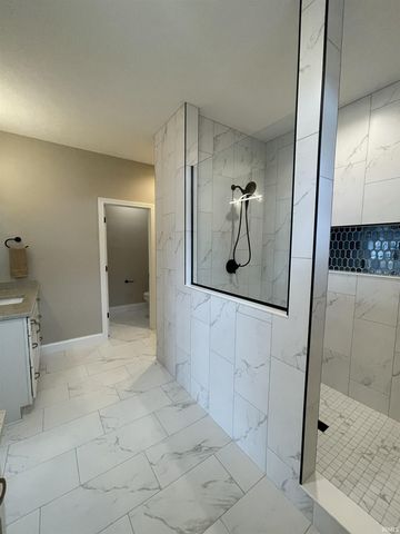 889 Ravenstone Drive, Lafayette, IN 47909