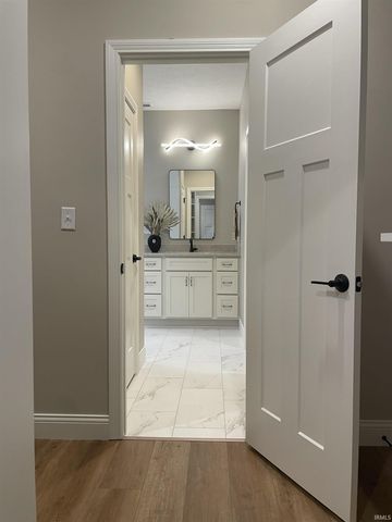 889 Ravenstone Drive, Lafayette, IN 47909