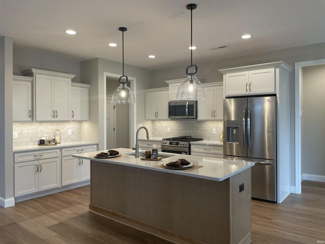 889 Ravenstone Drive, Lafayette, IN 47909