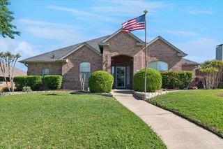 1613 Mayflower Drive, Carrollton, TX 75007