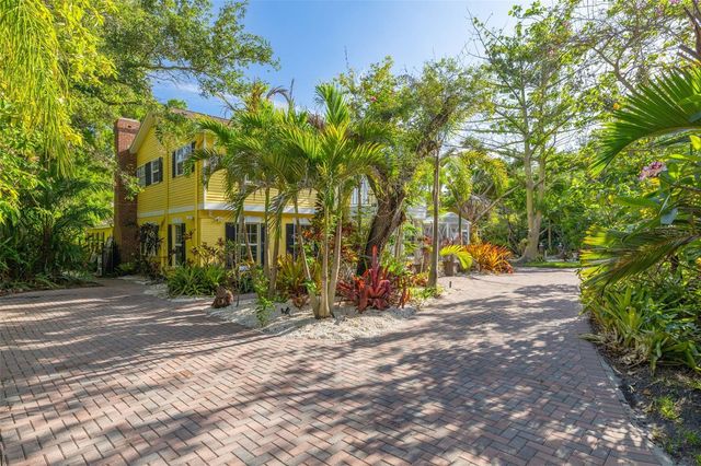 1821 OAK CREEK DRIVE, Dunedin, FL 34698