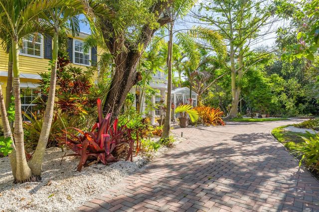 1821 OAK CREEK DRIVE, Dunedin, FL 34698