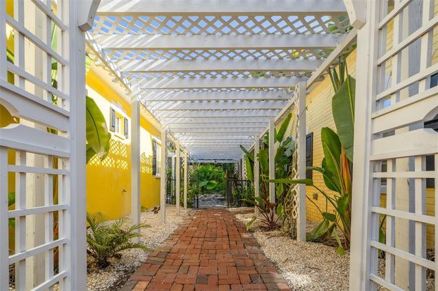 1821 OAK CREEK DRIVE, Dunedin, FL 34698