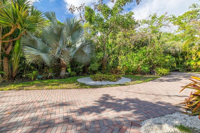 1821 OAK CREEK DRIVE, Dunedin, FL 34698