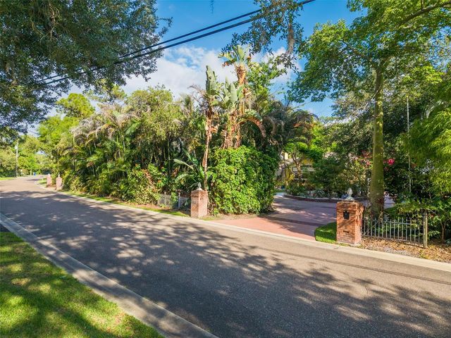 1821 OAK CREEK DRIVE, Dunedin, FL 34698