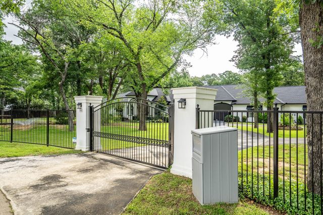 980 Ranch Road, Copper Canyon, TX 76226