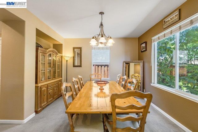 4746 Mammouth Ln, Oakley, CA 94561