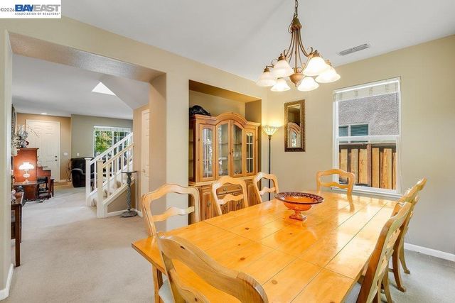 4746 Mammouth Ln, Oakley, CA 94561
