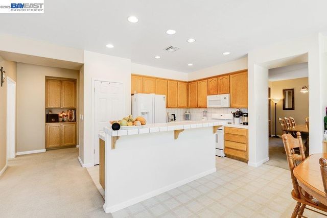 4746 Mammouth Ln, Oakley, CA 94561